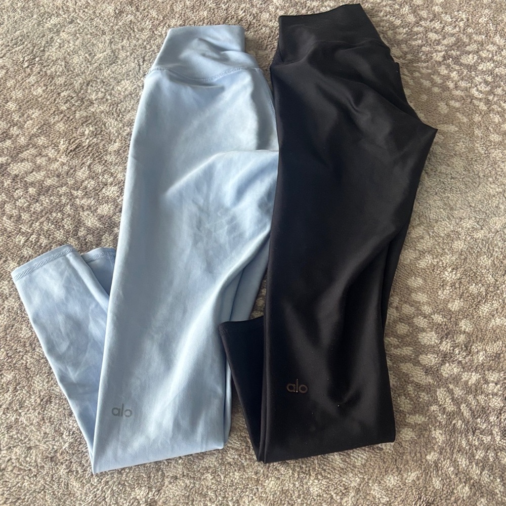 2 pairs! DAMAGED LOGOS Alo Yoga airlift Leggings Sz XS Black and Light Blue
